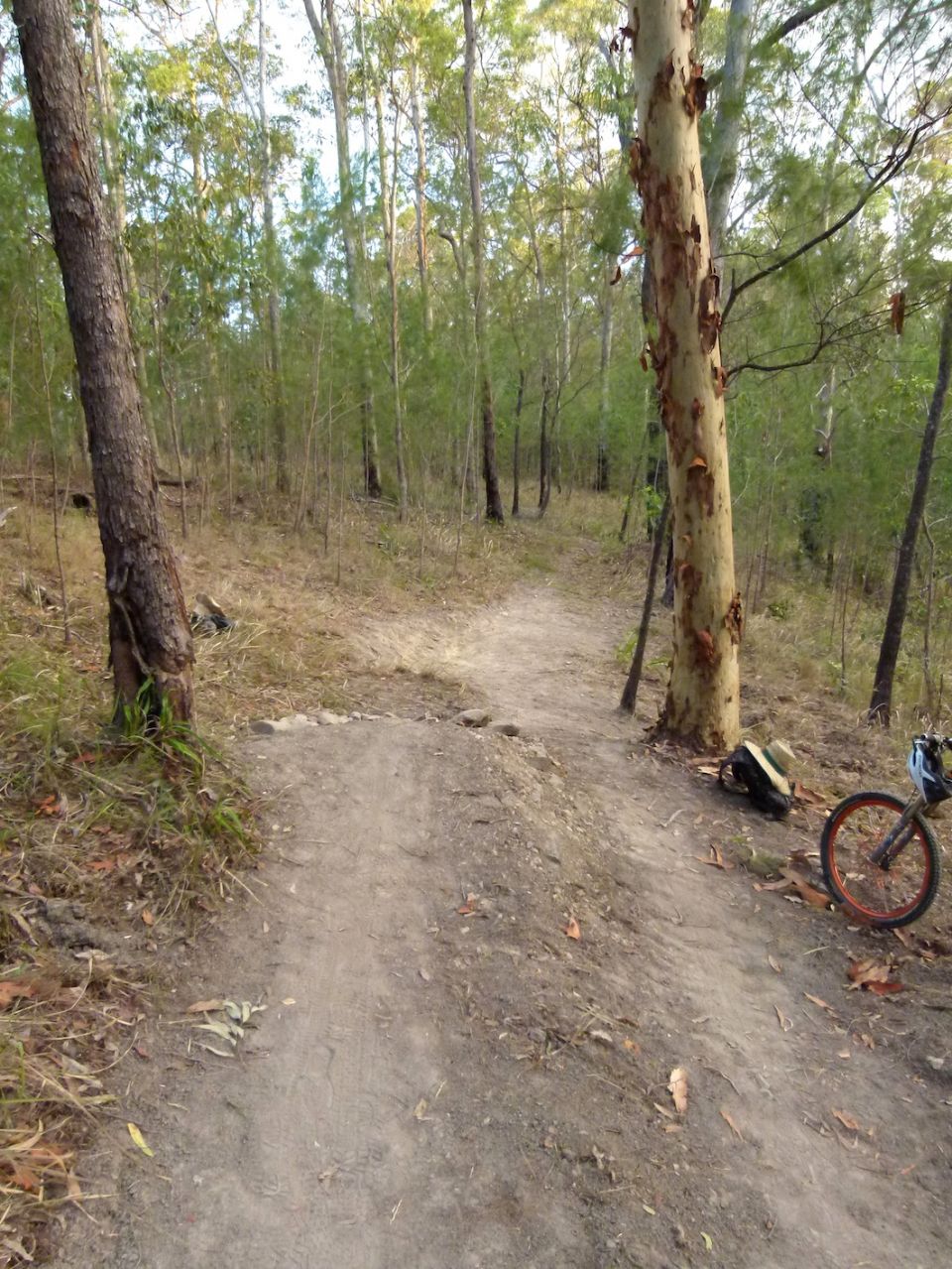 Climbing and descending lines merge here