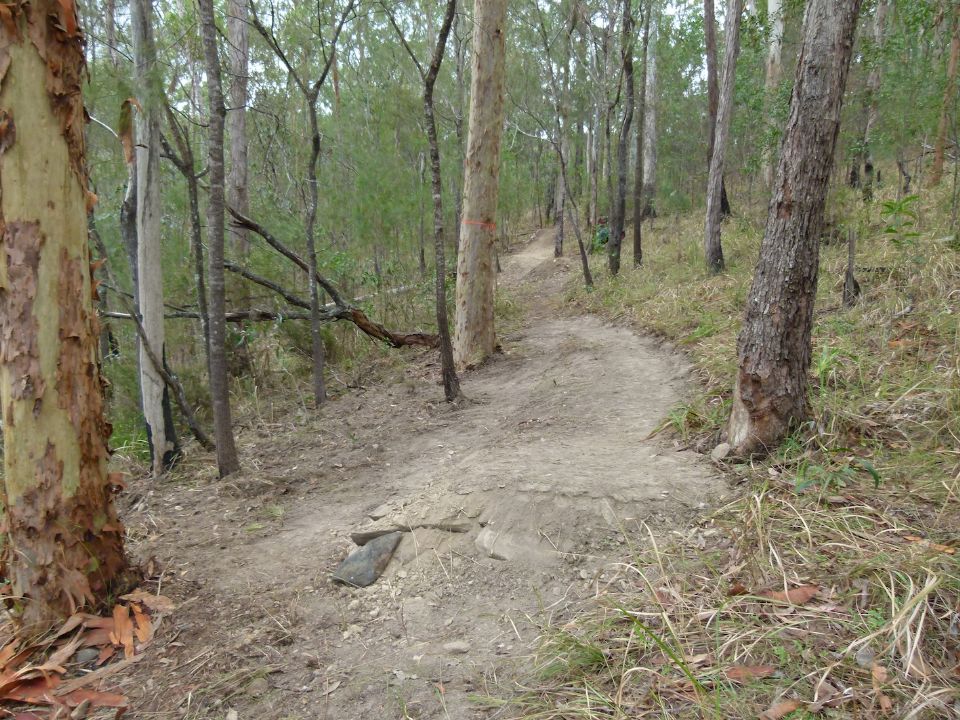 Climbing line below the downhill alternate line